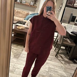 FIGS BURGUNDY SCRUB SET